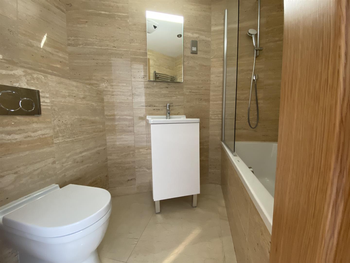 Image of Apartment - 1 Bedrooms - 2 Bathrooms for Rental in Ocean Spa Plaza-Gibraltar, Image 6